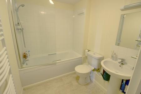 2 bedroom Flat to let in Charrington Place, St Albans, AL1