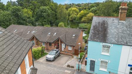 1 bedroom Terraced House for sale in Riverside Road, St Albans, AL1