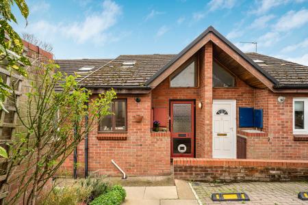1 bedroom Terraced House for sale in Riverside Road, St Albans, AL1