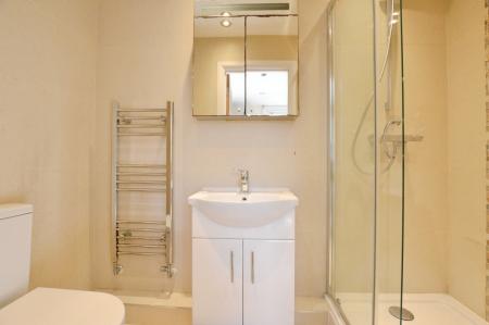 4 bedroom Semi-detached house to let in Sandpit Lane, St Albans, AL1