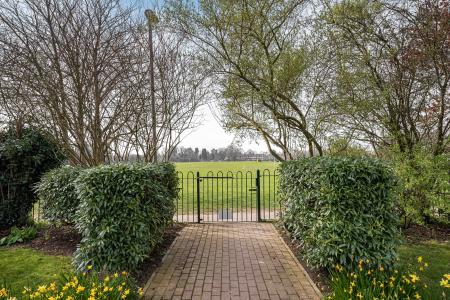 2 bedroom Flat for sale in Worcester Court, Park View Clo, St Albans, AL1