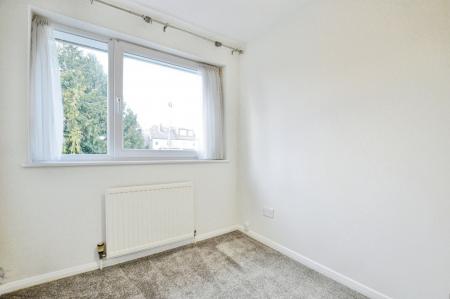 3 bedroom Semi-detached house to let in Pinewood Close, St Albans, AL4