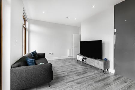 2 bedroom Penthouse to let in Ziggurat House, St Albans, AL1