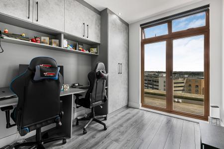 2 bedroom Penthouse to let in Ziggurat House, St Albans, AL1