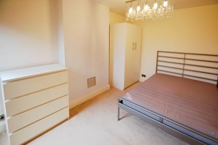 1 bedroom Flat for sale in Royston Road, St Albans, AL1