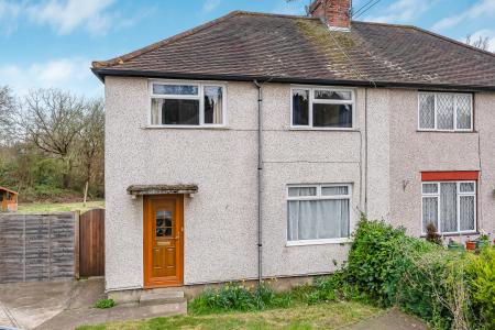 4 bedroom Semi-detached house for sale in Shirley Road, St Albans, AL1