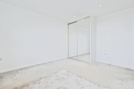 2 bedroom Flat to let in Lower Dagnall Street, St Albans, AL3