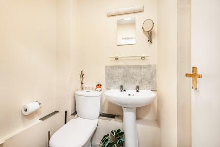 1 bedroom Studio flat to let in Milford Close, St Albans, AL4