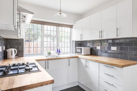 3 bedroom Detached bungalow for sale in The Meads, Bricket Wood, AL2