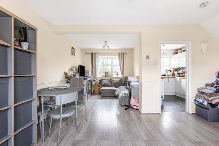 3 bedroom Detached bungalow for sale in The Meads, Bricket Wood, AL2