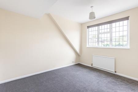 3 bedroom Detached bungalow for sale in The Meads, Bricket Wood, AL2