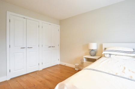 4 bedroom Detached house to let in Wain Close, St Albans, AL1