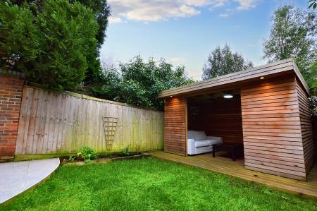 4 bedroom Detached house to let in Wain Close, St Albans, AL1