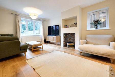4 bedroom Detached house to let in Wain Close, St Albans, AL1