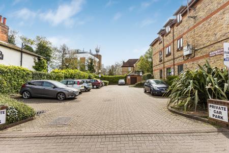 1 bedroom Retirement property for sale in Beaumonds, St Albans, AL1