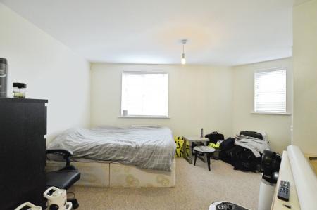 2 bedroom Flat to let in Sir John Newsom Way, Welwyn Garden City, AL7