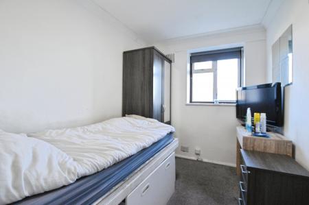 4 bedroom House to let in Flatfield Road, St Albans, HP3