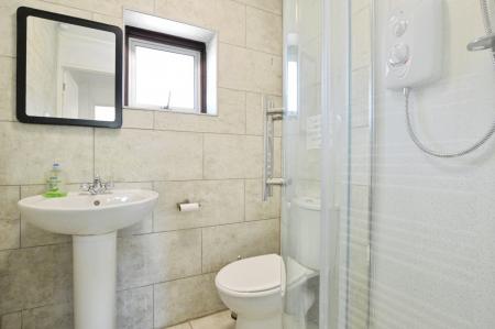 5 bedroom House to let in Flatfield Road, Hemel Hempstead, HP3