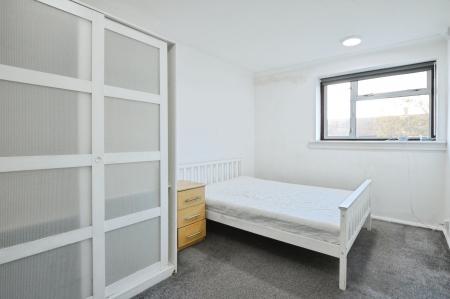 4 bedroom House to let in Flatfield Road, St Albans, HP3