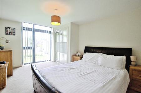 2 bedroom Flat to let in Newsom Place, St Albans, AL1
