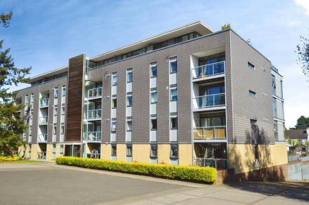 2 bedroom Flat to let in Newsom Place, St Albans, AL1