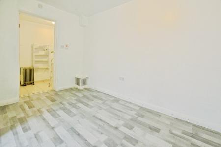 1 bedroom Studio flat to let in Harlesden Road, St Albans, AL1