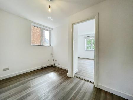 1 bedroom Flat to let in Waverley Road, St Albans, AL3