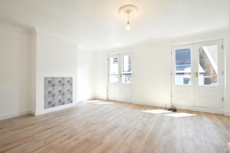 4 bedroom Duplex to let in French Row, St Albans, AL3