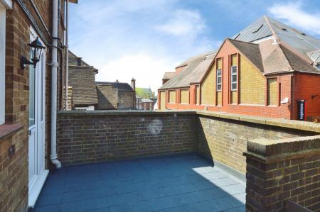 4 bedroom Duplex to let in French Row, St Albans, AL3