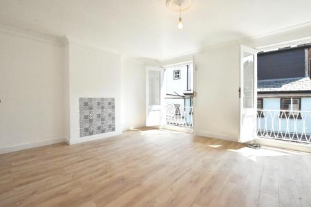 4 bedroom Duplex to let in French Row, St Albans, AL3