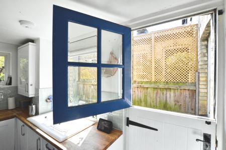 2 bedroom Terraced House to let in Oster Street, St Albans, AL3