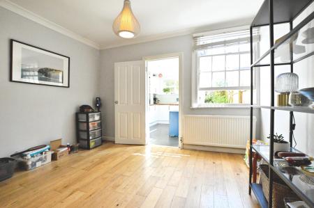 2 bedroom Terraced House to let in Oster Street, St Albans, AL3