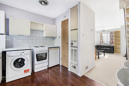 2 bedroom Terraced House for sale in Tudor Close, Hatfield, AL10