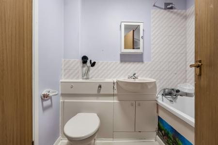 2 bedroom Terraced House for sale in Tudor Close, Hatfield, AL10