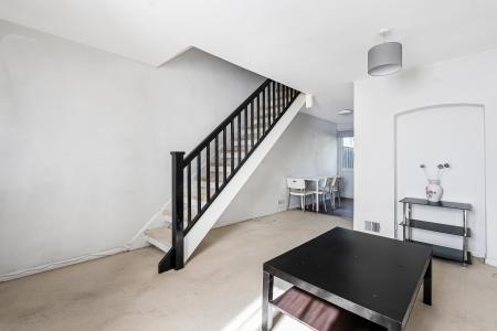 2 bedroom Terraced House for sale in Tudor Close, Hatfield, AL10