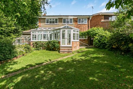 4 bedroom Detached house for sale in Carpenders Close, Harpenden, AL5