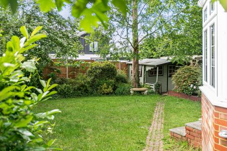 4 bedroom Detached house for sale in Carpenders Close, Harpenden, AL5