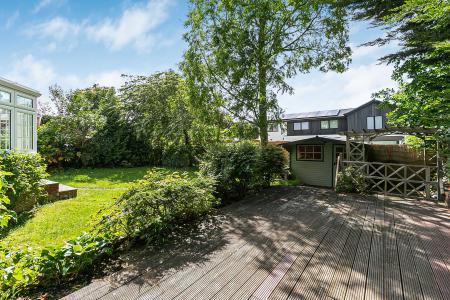 4 bedroom Detached house for sale in Carpenders Close, Harpenden, AL5
