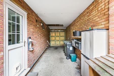 4 bedroom Detached house for sale in Carpenders Close, Harpenden, AL5