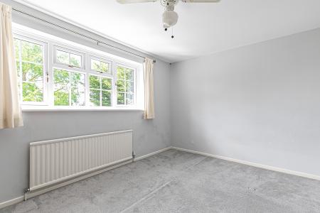 4 bedroom Detached house for sale in Carpenders Close, Harpenden, AL5