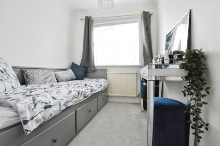 4 bedroom House to let in Vicarage Gardens, Flamstead, AL3
