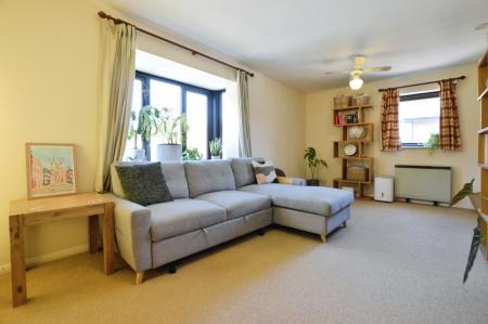1 bedroom Flat to let in Granville Road, St Albans, AL1