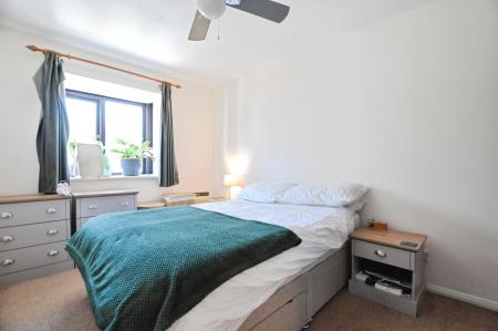1 bedroom Flat to let in Granville Road, St Albans, AL1