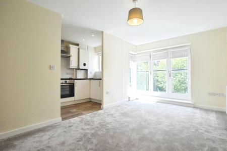 2 bedroom Flat to let in Bury Road, Hemel Hempstead, HP1