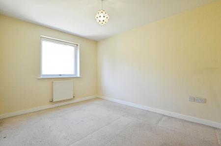 2 bedroom Flat to let in Bury Road, Hemel Hempstead, HP1
