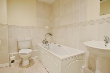 2 bedroom Flat to let in Bury Road, Hemel Hempstead, HP1