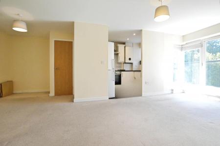 2 bedroom Flat to let in Bury Road, Hemel Hempstead, HP1