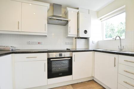 2 bedroom Flat to let in Bury Road, Hemel Hempstead, HP1