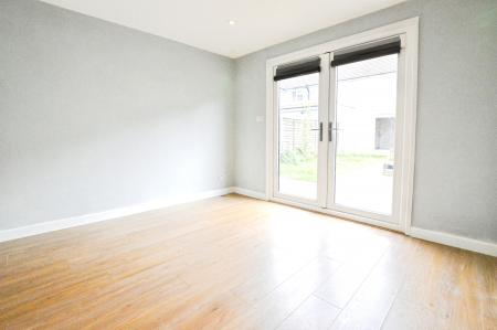 3 bedroom Terraced House to let in Harvey Road, St Albans, AL2