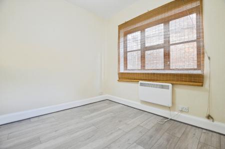 1 bedroom Flat to let in London Road, St Albans, AL1